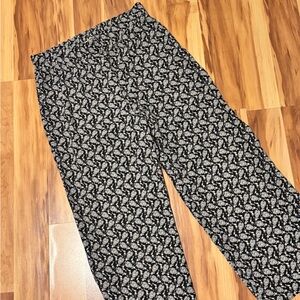 Pleione | Black and White Floral Flow Pants